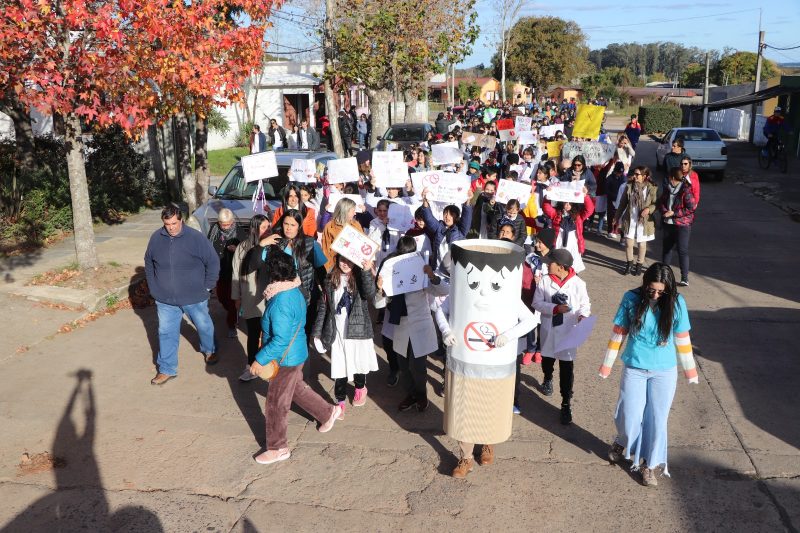 Large participation in march for the World Day Without Tobacco Smoke organized by the government of Treinta y Tres