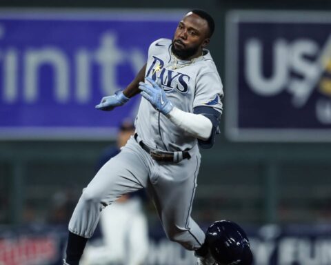 Randy Arozarena se convirtió en el vigesimosexto cubano que pega un jonrón dentro del terreno en Grandes Ligas. Foto: Tomada de MLB.