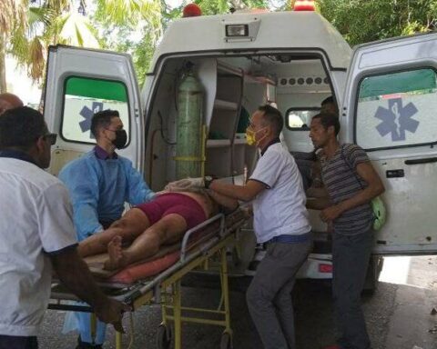 Un fallecido y ocho lesionados fue el saldo de un accidente masivo ocurrido este sábado en Cienfuegos. Foto: Tomada de la Agencia Cubana de Noticias.