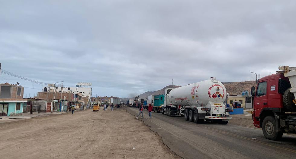 Miners in Arequipa threaten to block the Atico bridge if the Minister of the Interior does not come to the scene