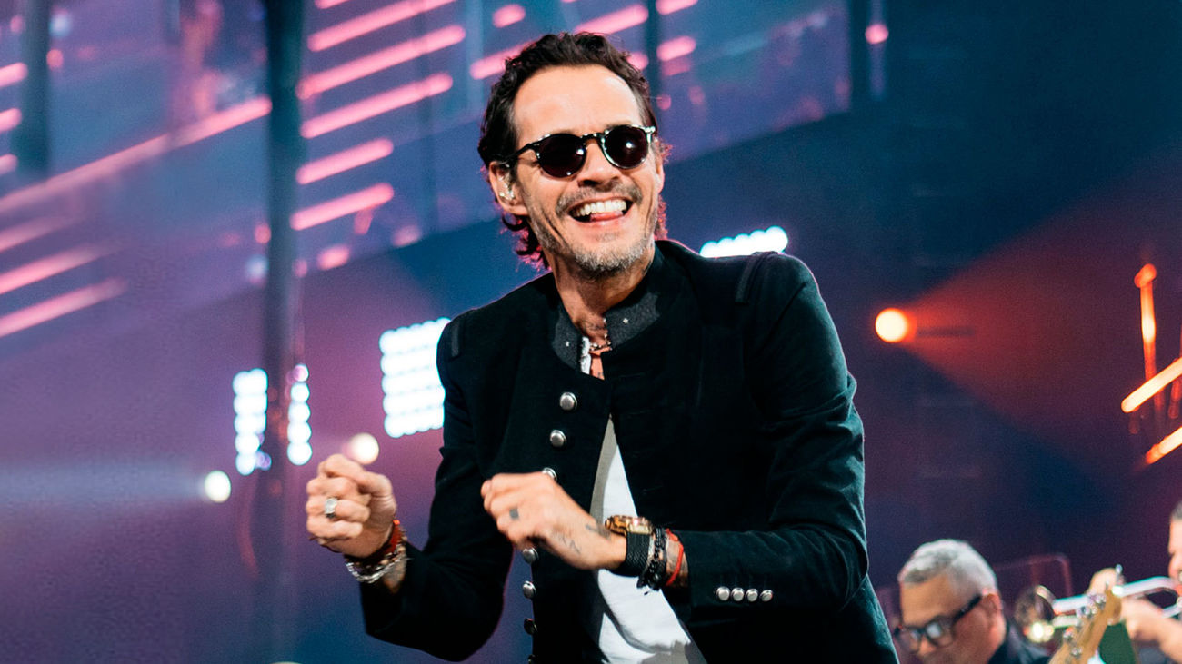More than 20,000 people welcome Marc Anthony at his first stop in Spain