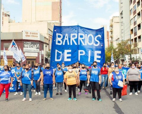 New protests in the City: social organizations march against budget reduction