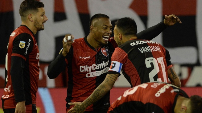 Newell's beat Argentinos and was the only pointer in the tournament