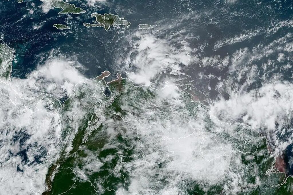 Sin riesgo de huracán en Venezuela: el Inameh recomienda tomar previsiones ante fuertes lluvias y vientos en las próximas horas