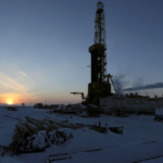 Oil rises to $1.43 amid supply concerns