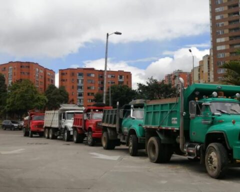 Old dump trucks reduce their pollution levels