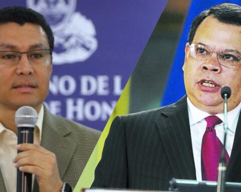 Ortega nationalizes two former Honduran officials fugitives from justice