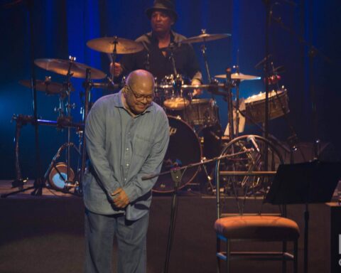 Pablo Milanés durante el concierto “Mi Habana”, en el teatro Karl Marx, en septiembre de 2018. Foto: Archivo OnCuba.