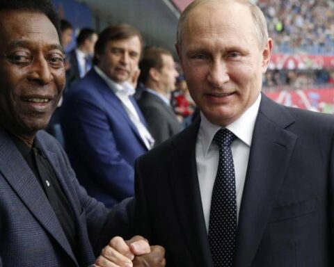 Pelé writes to Putin: "Stop this invasion"