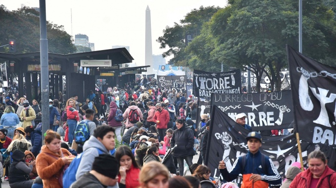 Piqueteros organizations define a plan of struggle in a national plenary session in the Obelisk