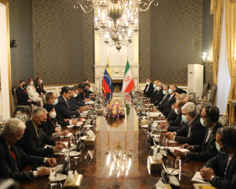 President Maduro and his Iranian counterpart lead extended meeting