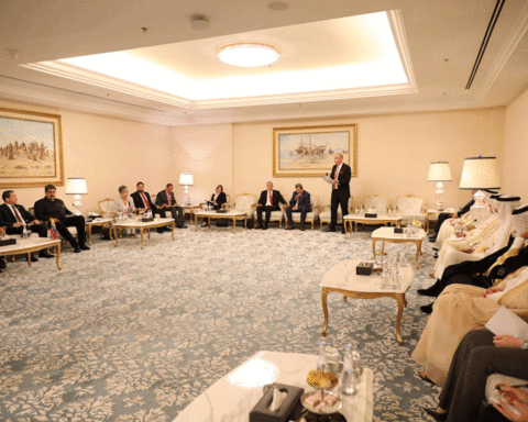 President Maduro met with businessmen in Qatar