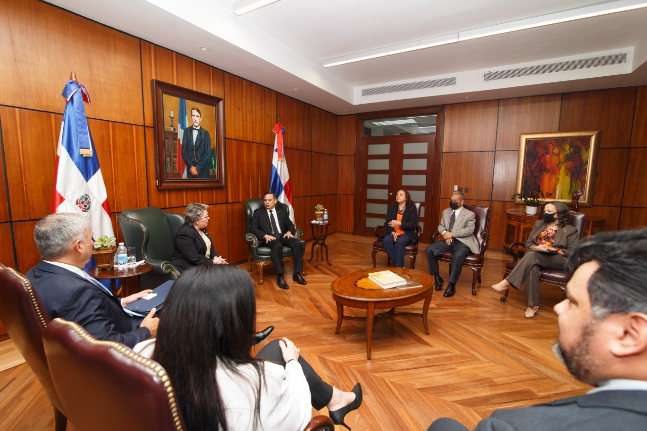 President of the Supreme Court of Justice of Panama visits the DR to learn about the experience of the Judicial Power with technological transformation