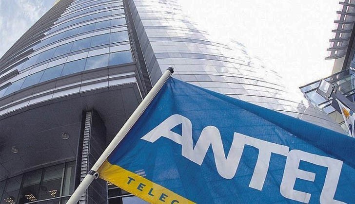 "Privatization is not to lower rates," says FA director at ANTEL, and Gurméndez stepped in