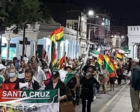 Protests begin in the country for the freedom of Jeanine Áñez and the cessation of persecution of leaders