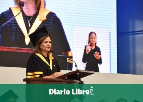 Pucmm graduates 639 new professionals