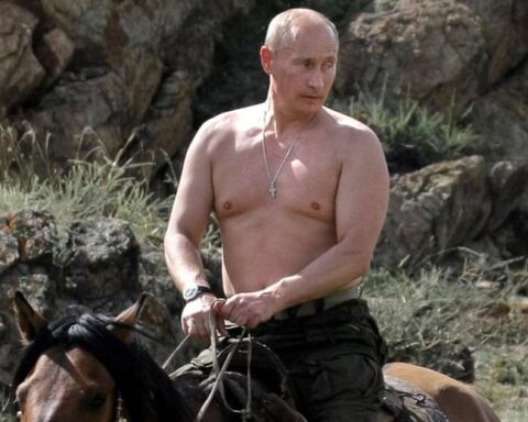 Putin's response to taunts from G7 leaders for his shirtless photos