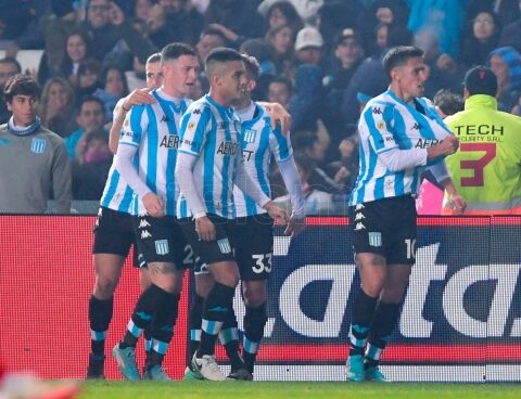 Racing beat Vélez and left behind the last bad results