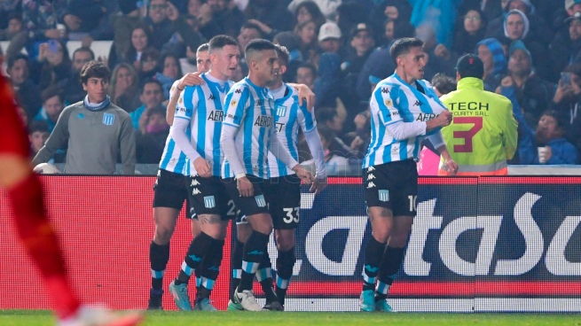 Racing beat Vélez and left behind the last bad results