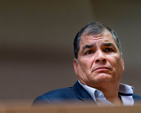 Rafael Correa asks Guillermo Lasso to call early elections in Ecuador