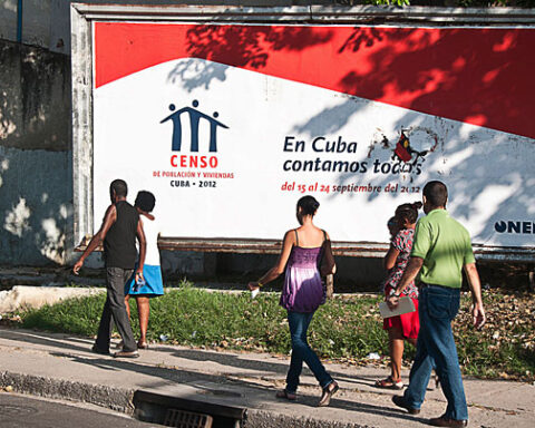Cartel del Censo de Población y Viviendas de 2012