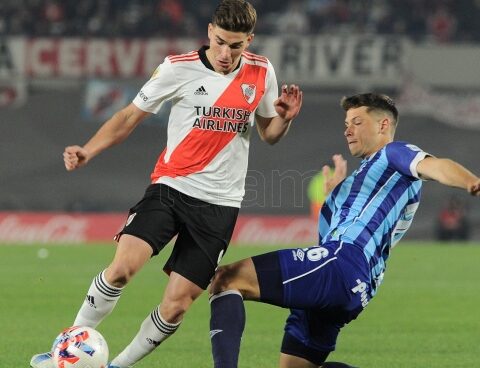 River showed little again and tied with Atlético Tucumán