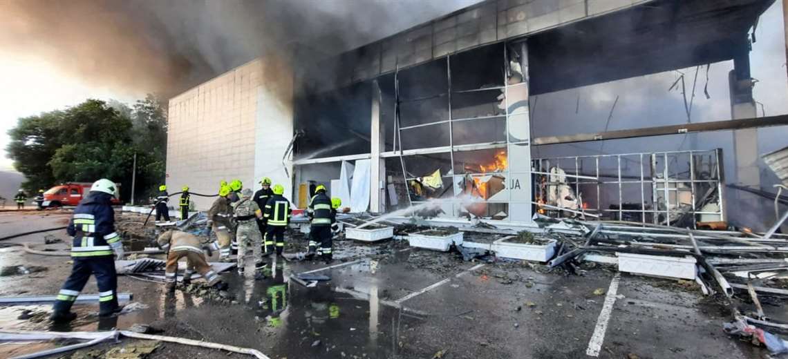 Russia denies bombing crowded Ukrainian shopping mall