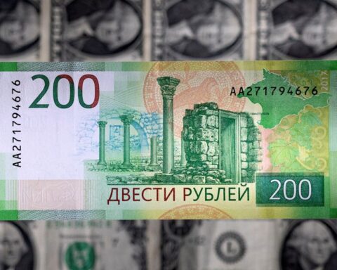 Russia runs out of dollars and cannot pay its debts