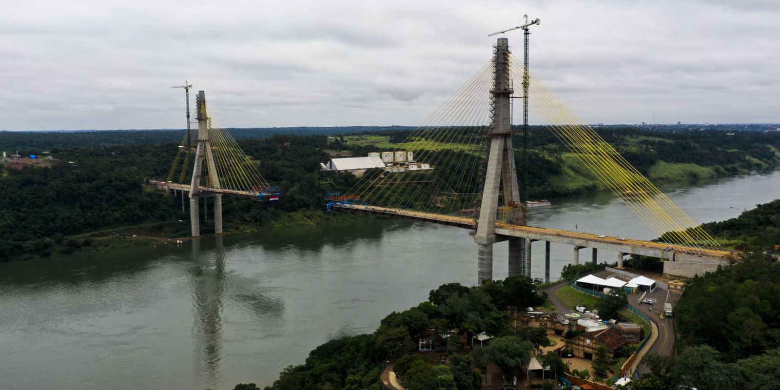 Second bridge between Brazil and Paraguay has 84% ​​of the work completed