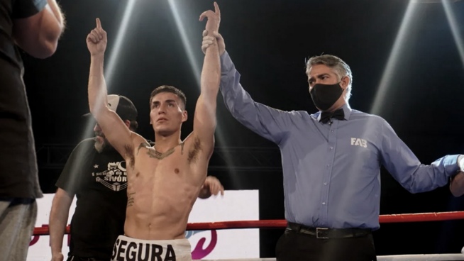 Segura is the new champion of the South American Super Lightweight title