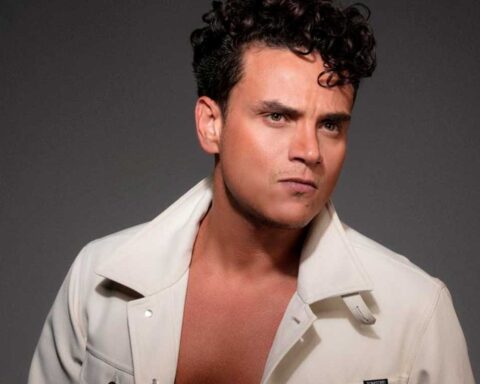 Silvestre Dangond was hospitalized for health problems in Valledupar