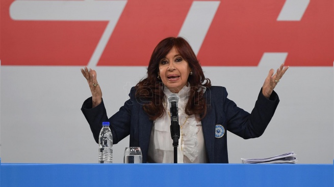 Social organizations criticized leaders for "misrepresent Cristina's words"