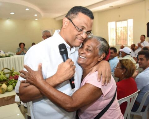 Plan de Titulación de Terrenos del Estado llega a Pedernales