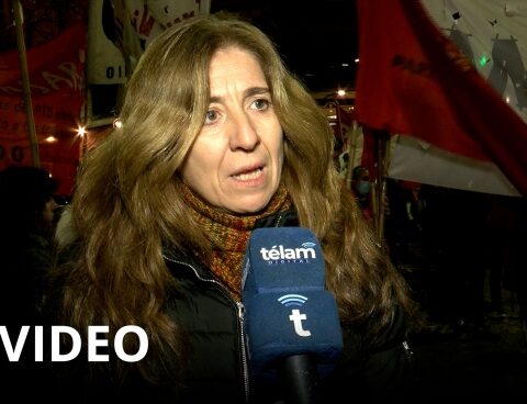 Students and teachers marched "more education and less marketing"