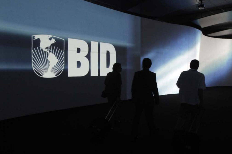 Summit of the Americas: IDB plans to finance the private sector in the region