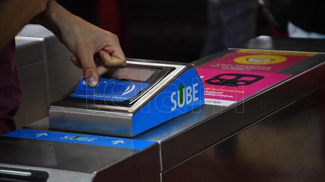Suspend for 4 hours the recharging of the SUBE card