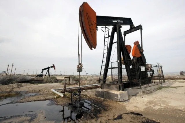 Texas oil falls 0.3% and closes at 118.50 dollars a barrel