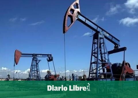 Texas oil opens 6.30% lower