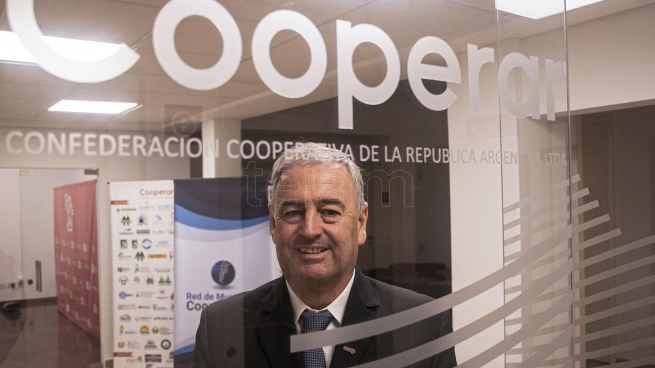 The Argentine Guarco was re-elected as president of the International Cooperative Alliance