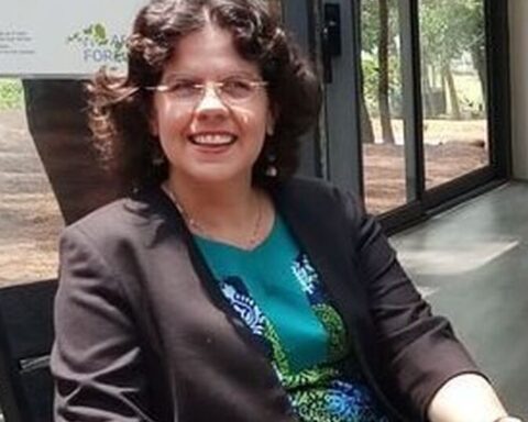 The Cuban ambassador to the US met secretly in Miami with friends of the regime