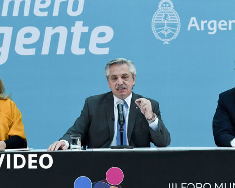 The President expressed his support for social organizations