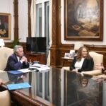 The President received two Argentine scientists who will be awarded in France