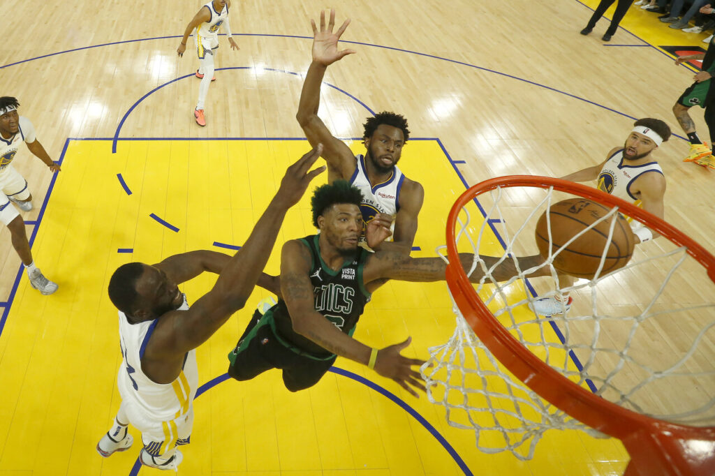 The Warriors caress their fourth ring