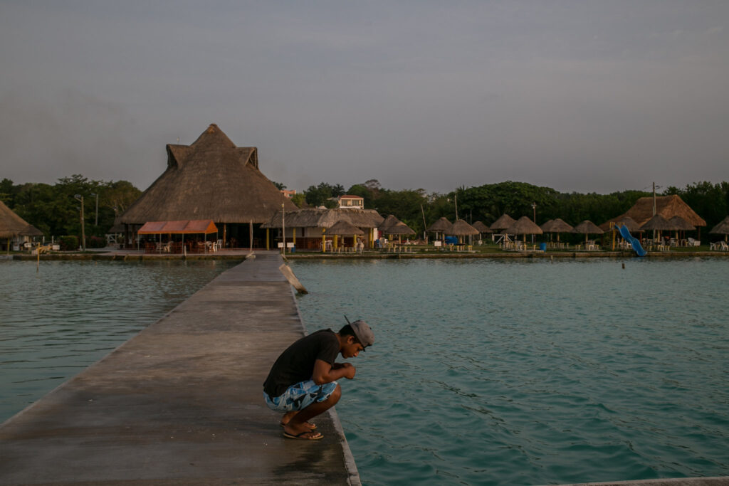 The colors of the Bacalar lagoon disappear due to the rains in Mexico