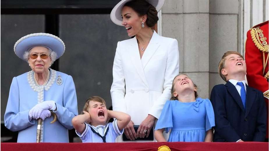 The funny images of the little princes and other photos of the Jubilee of Queen Elizabeth