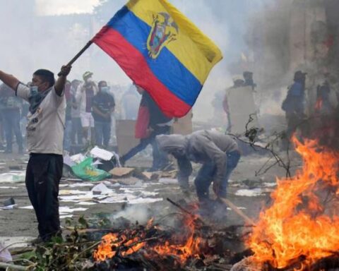 The high cost of living moves indigenous protest in Ecuador