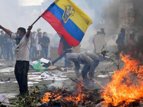 The high cost of living moves indigenous protest in Ecuador