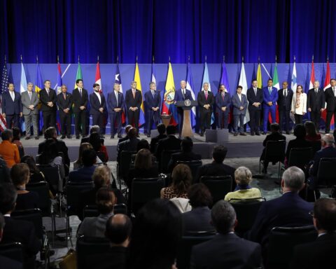 The migration agreement saved the Summit of the Americas, but it is a half achievement