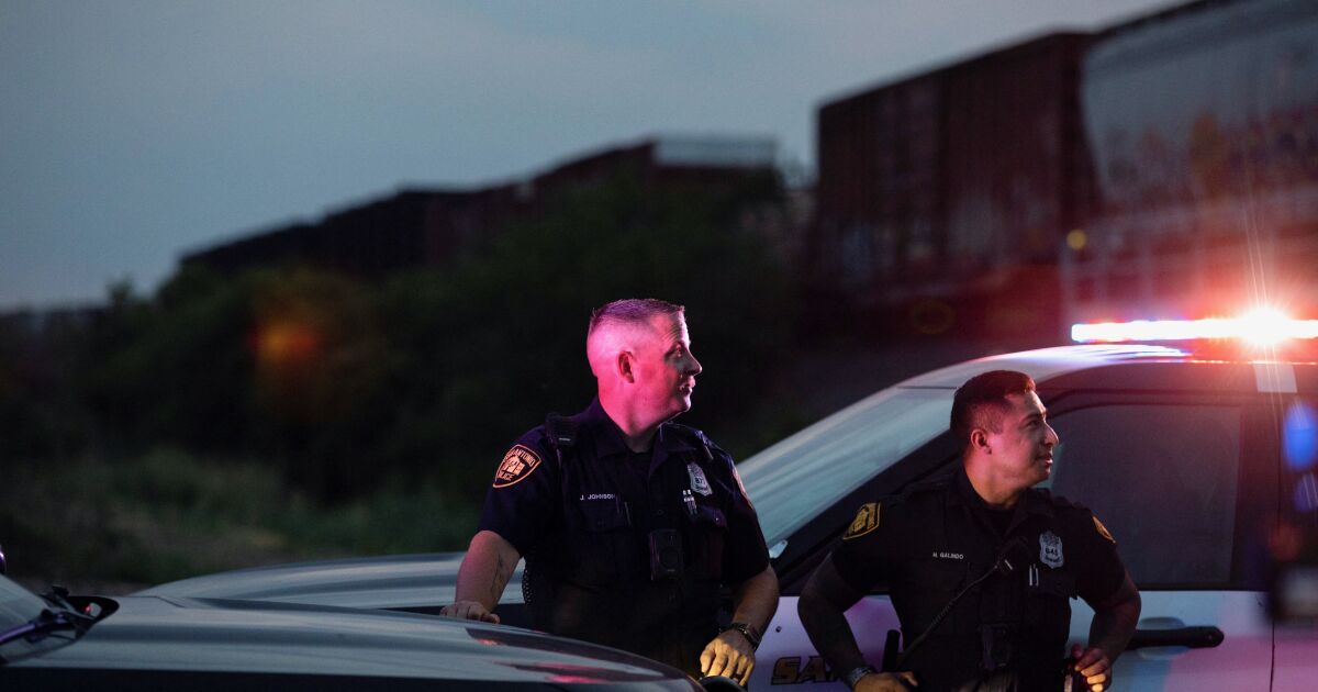 There are already 27 Mexicans dead in a Texas trailer;  identify driver and route