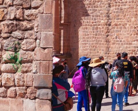 They ask young people to investigate what heritage is about after discovering another attack in Cusco (PHOTOS)